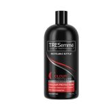 TRESemmé Shampoo Color Revitalise – 900ml। উন্নত কালার ভাইব্রেন্সি টেকনোলজি™ এবং পুষ্টিকর নির্যাস সমৃদ্ধ এই শ্যাম্পুটি আপনার কালার করা চুলকে দেবে দীর্ঘস্থায়ী vibrancy, উজ্জ্বলতা এবং স্যালন-এর মতো যত্ন। কেন বেছে নেবেন TRESemmé Shampoo Color Revitalise? উন্নত কালার ভাইব্রেন্সি টেকনোলজি™: এই শ্যাম্পু TRESemmé-এর বিশেষ অ্যাডভান্সড কালার ভাইব্রেন্সি টেকনোলজি™ (Advanced Colour Vibrancy technology) দিয়ে তৈরি। এটি আপনার চুলের রংকে ফ্যাকাসে হওয়া থেকে রক্ষা করে এবং এর প্রাকৃতিক উজ্জ্বলতা ও গভীরতা বজায় রাখতে সাহায্য করে। এটি আপনার চুলের রঙকে ১২ সপ্তাহ পর্যন্ত প্রাণবন্ত রাখতে পারে (যখন TRESemmé Colour Revitalise Conditioner-এর সাথে ব্যবহার করা হয়)। সবুজ চা, রোজমেরি ও সূর্যমুখী নির্যাস: এই শ্যাম্পুতে রয়েছে সবুজ চা (Green Tea), রোজমেরি (Rosemary) এবং সূর্যমুখী (Sunflower) নির্যাসের শক্তিশালী সংমিশ্রণ। সবুজ চা: অ্যান্টিঅক্সিডেন্টে ভরপুর, যা চুলকে পরিবেশগত ক্ষতি থেকে রক্ষা করে। রোজমেরি: চুলের বৃদ্ধিকে উৎসাহিত করে এবং মাথার ত্বককে সতেজ রাখে। সূর্যমুখী: এটি চুলের রঙকে দীর্ঘস্থায়ী করতে এবং প্রাকৃতিক উজ্জ্বলতা যোগ করতে পরিচিত। এটি UV ফিল্টার হিসেবেও কাজ করে, যা সূর্যের ক্ষতিকর রশ্মি থেকে চুলকে রক্ষা করে। গভীর পরিষ্কার ও আর্দ্রতা: এটি চুল এবং মাথার ত্বককে আলতোভাবে পরিষ্কার করে, ময়লা, অতিরিক্ত তেল এবং পণ্যের অবশিষ্টাংশ দূর করে। একই সাথে, এটি চুলের প্রাকৃতিক আর্দ্রতা বজায় রাখে, ফলে ক্লিনজিংয়ের পর চুল শুষ্ক বা টানটান হয় না। এটি চুলকে প্রয়োজনীয় আর্দ্রতা সরবরাহ করে। Tresemme Shampoo Color Revitalise – 900ml